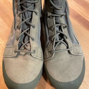 NWOT Danner Tachyon 8" in Sage Green